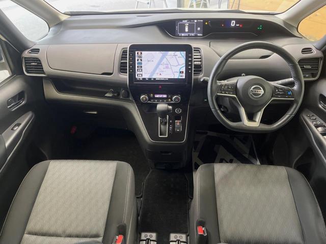 セレナ ハイウェイスターＶ　プロパイロット　純正１０型ナビ　ハンズフリー機能付き両側パワースライドドア　バックカメラ　衝突軽減システム　禁煙車　ドライブレコーダー　ＥＴＣ　純正１６インチアルミ　ブラインドスポットモニター（2枚目）