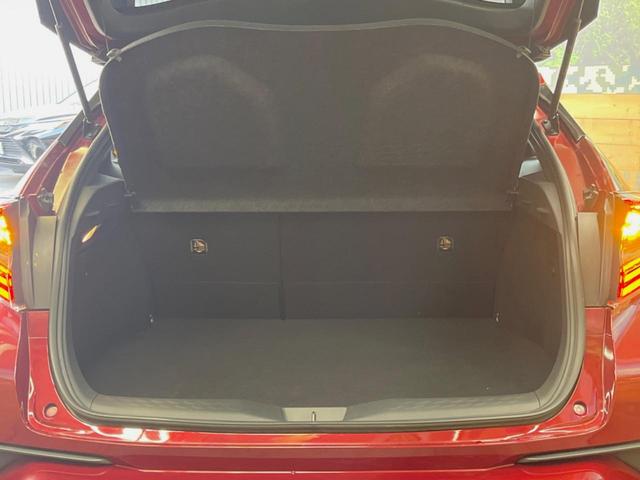 C-HR G 純正ナビ バックカメラ セーフティセンス レーダークルーズ ブラインドスポットモニター ハーフレザーシート シーケンシャルターンランプ 18インチアルミ シートヒーター デュアルオートエアコン ETC(10枚目)