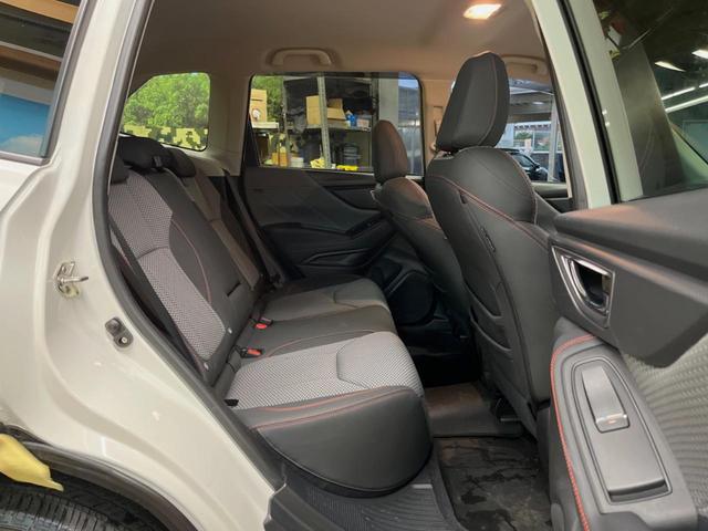 フォレスター Ｘ－ブレイク　純正ビルトインナビ　フロント・サイド・バックカメラ　アイサイト　レーダークルーズ　全席シートヒーター　デジタルインナーミラー　パワーバックドア　グレード専用１７インチアルミ　ＬＥＤヘッド　スマートキー（9枚目）