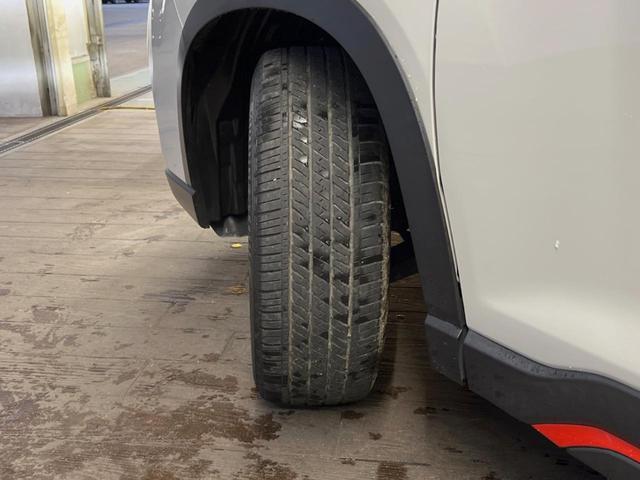 フォレスター Ｘ－ブレイク　純正ビルトインナビ　フロント・サイド・バックカメラ　アイサイト　レーダークルーズ　全席シートヒーター　デジタルインナーミラー　パワーバックドア　グレード専用１７インチアルミ　ＬＥＤヘッド　スマートキー（40枚目）