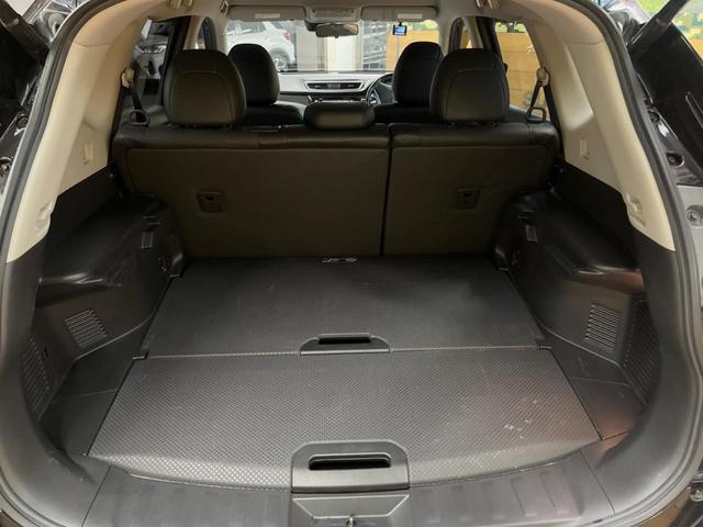 エクストレイル ２０Ｘ　エマージェンシーブレーキパッケージ　純正ナビ　全周囲カメラ　衝突被害軽減システム　禁煙車　ハンズフリーパワーバックドア　ドライブレコーダー　ＬＥＤヘッド　ビルトインＥＴＣ　純正１７インチアルミ　シートヒーター　クルーズコントロール（10枚目）