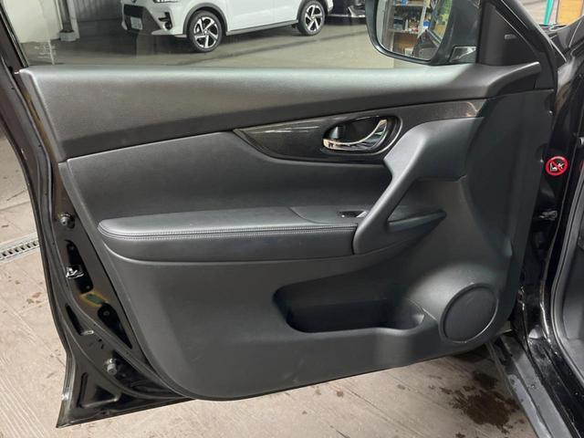 エクストレイル ２０Ｘ　エマージェンシーブレーキパッケージ　純正ナビ　全周囲カメラ　衝突被害軽減システム　禁煙車　ハンズフリーパワーバックドア　ドライブレコーダー　ＬＥＤヘッド　ビルトインＥＴＣ　純正１７インチアルミ　シートヒーター　クルーズコントロール（39枚目）