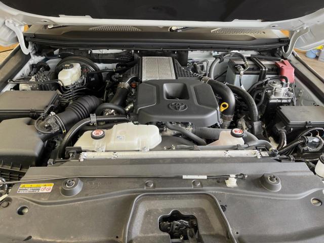 ランドクルーザー２５０ ＶＸ　ディーゼル　サンルーフ　１２．３インチディスプレイオーディオ　全周囲カメラ　セーフティセンス　レーダークルーズ　ブラインドスポットモニター　デジタルインナーミラー　ＬＥＤヘッド　純正１８インチアルミ（18枚目）