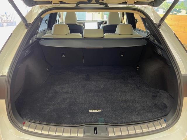 ＲＸ ＲＸ３５０ｈ　バージョンＬ　サンルーフ　１４型ディスプレイオーディオ　全周囲カメラ　レーダークルーズ　マークレビンソン　禁煙車　デジタルインナーミラー　シートベンチレーション　ブラインドスポットモニター　ＥＴＣ　三眼ＬＥＤヘッド（11枚目）