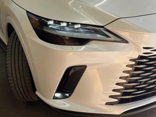 ＲＸ ＲＸ３５０ｈ　バージョンＬ　サンルーフ　１４型ディスプレイオーディオ　全周囲カメラ　レーダークルーズ　マークレビンソン　禁煙車　デジタルインナーミラー　シートベンチレーション　ブラインドスポットモニター　ＥＴＣ　三眼ＬＥＤヘッド（13枚目）