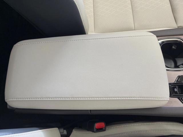 ＲＸ ＲＸ３５０ｈ　バージョンＬ　サンルーフ　１４型ディスプレイオーディオ　全周囲カメラ　レーダークルーズ　マークレビンソン　禁煙車　デジタルインナーミラー　シートベンチレーション　ブラインドスポットモニター　ＥＴＣ　三眼ＬＥＤヘッド（51枚目）