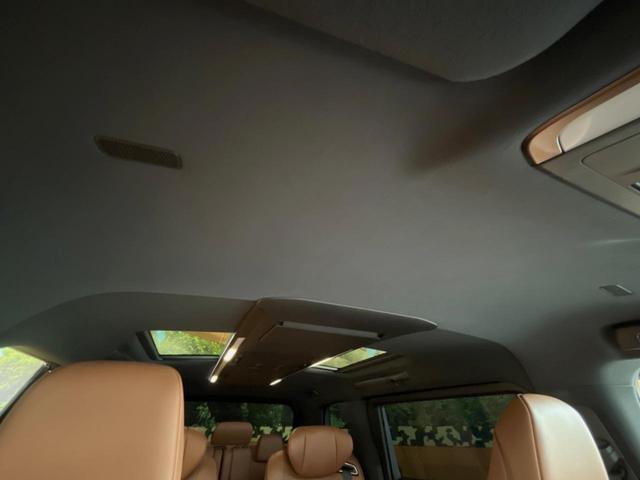 ヴェルファイアハイブリッド Ｚ　プレミア　左右独立ムーンルーフ　１４型ディスプレイオーディオ　全周囲カメラ　レーダークルーズ　フリップダウンモニター　シートベンチレーション　パワーバックドア　両側電動スライドドア　ブラインドスポットモニター（3枚目）