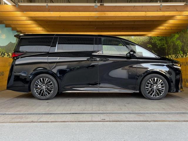 ヴェルファイアハイブリッド Ｚ　プレミア　左右独立ムーンルーフ　１４型ディスプレイオーディオ　全周囲カメラ　レーダークルーズ　フリップダウンモニター　シートベンチレーション　パワーバックドア　両側電動スライドドア　ブラインドスポットモニター（64枚目）