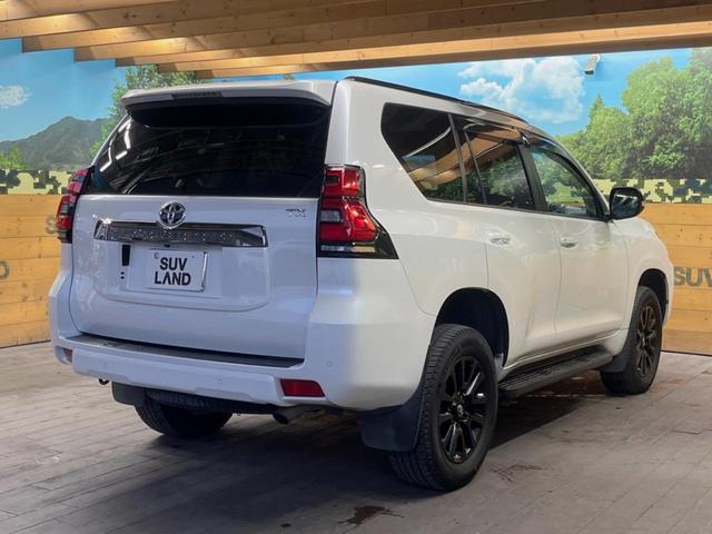 ランドクルーザープラド TX Lパッケージ・ブラックエディション ディーゼル 禁煙車 ムーンルーフ 9インチナビ バックカメラ セーフティーセンス デジタルインナーミラー パワーシート ブラック革シート 18インチ純正ブラック塗装アルミ シートベンチレーション(18枚目)