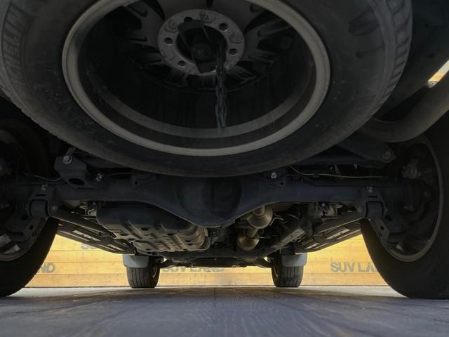 ランドクルーザープラド TX Lパッケージ・ブラックエディション ディーゼル 禁煙車 ムーンルーフ 9インチナビ バックカメラ セーフティーセンス デジタルインナーミラー パワーシート ブラック革シート 18インチ純正ブラック塗装アルミ シートベンチレーション(20枚目)