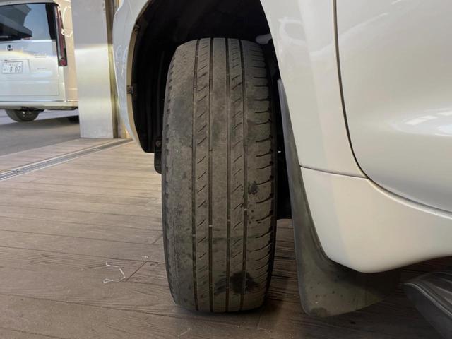 ランドクルーザープラド TX Lパッケージ・ブラックエディション ディーゼル 禁煙車 ムーンルーフ 9インチナビ バックカメラ セーフティーセンス デジタルインナーミラー パワーシート ブラック革シート 18インチ純正ブラック塗装アルミ シートベンチレーション(25枚目)