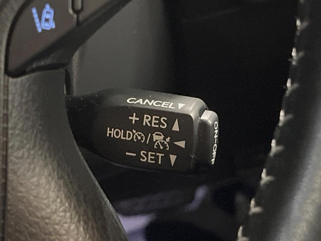 ランドクルーザープラド TX Lパッケージ・ブラックエディション ディーゼル 禁煙車 ムーンルーフ 9インチナビ バックカメラ セーフティーセンス デジタルインナーミラー パワーシート ブラック革シート 18インチ純正ブラック塗装アルミ シートベンチレーション(26枚目)