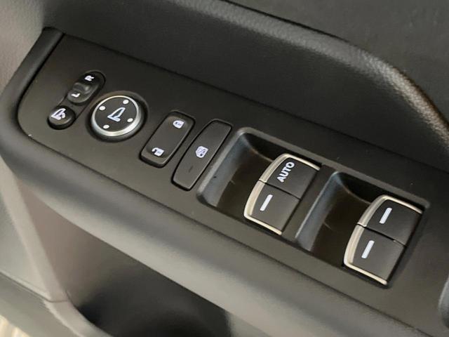 ステップワゴン ｅ：ＨＥＶスパーダ　プレミアムライン　禁煙車　１１．４インチナビ　全周囲カメラ　パワーバックドア　ホンダセンシング　ハーフレザーシート　両側電動スライドドア　シートヒーター　デュアルオートエアコン　オートブレーキホールド　１７インチアルミ（27枚目）