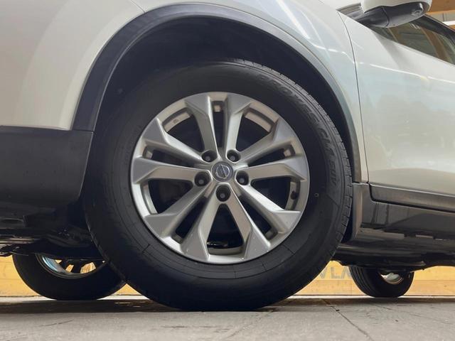 エクストレイル ２０Ｘ　エマージェンシーブレーキパッケージ　禁煙車　メーカーナビ　全周囲カメラ　シートヒーター　エマージェンシ－ブレーキ　１７インチアルミ　革巻きステアリング　デュアルオートエアコン　クルーズコントロール　スマートキー　ＬＥＤライト　ＥＴＣ（13枚目）