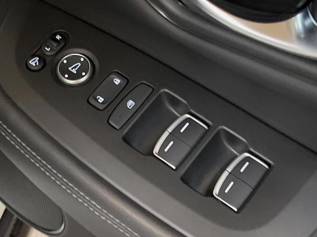 ＺＲ－Ｖ ｅ：ＨＥＶ　Ｘ　９インチホンダコネクトディスプレイ　全周囲カメラ　ホンダセンシング　レーダークルーズ　パワーバックドア　ＬＥＤヘッド　純正１８インチアルミ　デュアルオートエアコン　スマートキー　ＥＴＣビルトイン（28枚目）