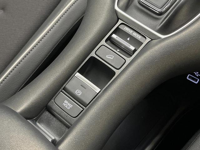 ＺＲ－Ｖ ｅ：ＨＥＶ　Ｘ　９インチホンダコネクトディスプレイ　全周囲カメラ　ホンダセンシング　レーダークルーズ　パワーバックドア　ＬＥＤヘッド　純正１８インチアルミ　デュアルオートエアコン　スマートキー　ＥＴＣビルトイン（45枚目）