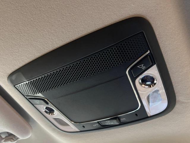 ヴェゼル ハイブリッドＺ・ホンダセンシング　禁煙車　純正ＳＤナビ　バックカメラ　レーダークルーズコントロール　ホンダセンシング　シートヒーター　ＥＴＣ　１７インチ純正アルミ　左右独立オートエアコン　ブラウン革ファブリックコンビシート　トノカバー（31枚目）