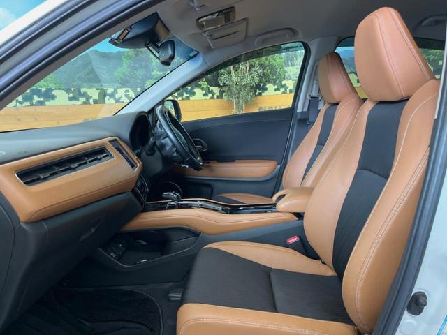 ヴェゼル ハイブリッドＺ・ホンダセンシング　禁煙車　純正ＳＤナビ　バックカメラ　レーダークルーズコントロール　ホンダセンシング　シートヒーター　ＥＴＣ　１７インチ純正アルミ　左右独立オートエアコン　ブラウン革ファブリックコンビシート　トノカバー（44枚目）