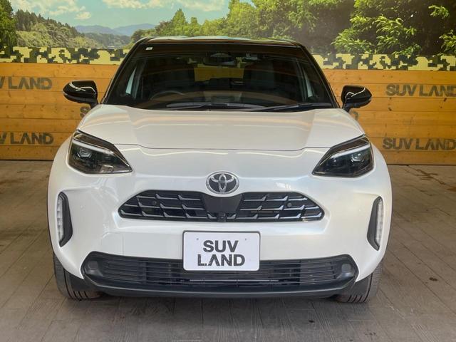 ヤリスクロス Ｚ　８型ディスプレイオーディオ　バックカメラ　セーフティセンス　レーダークルーズ　ブラインドスポットモニター　パワーシート　シートヒーター　１８インチ純正アルミ　ＬＥＤヘッド　ハーフレザーシート　ＥＴＣ（15枚目）