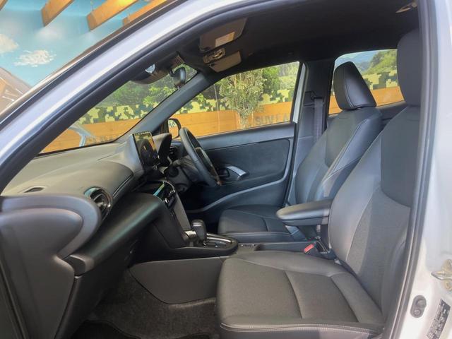 ヤリスクロス Ｚ　８型ディスプレイオーディオ　バックカメラ　セーフティセンス　レーダークルーズ　ブラインドスポットモニター　パワーシート　シートヒーター　１８インチ純正アルミ　ＬＥＤヘッド　ハーフレザーシート　ＥＴＣ（22枚目）