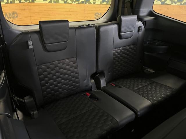 ヴォクシー ハイブリッドS-Z 禁煙車 10.5インチディスプレイオーディオ 全周囲カメラ セーフティーセンス シートヒーター ハーフレザーシート 両側電動スライドドア 純正17インチアルミ パワーバックドア 三眼LEDヘッド(9枚目)