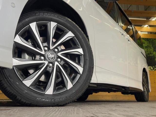ヴォクシー ハイブリッドS-Z 禁煙車 10.5インチディスプレイオーディオ 全周囲カメラ セーフティーセンス シートヒーター ハーフレザーシート 両側電動スライドドア 純正17インチアルミ パワーバックドア 三眼LEDヘッド(13枚目)