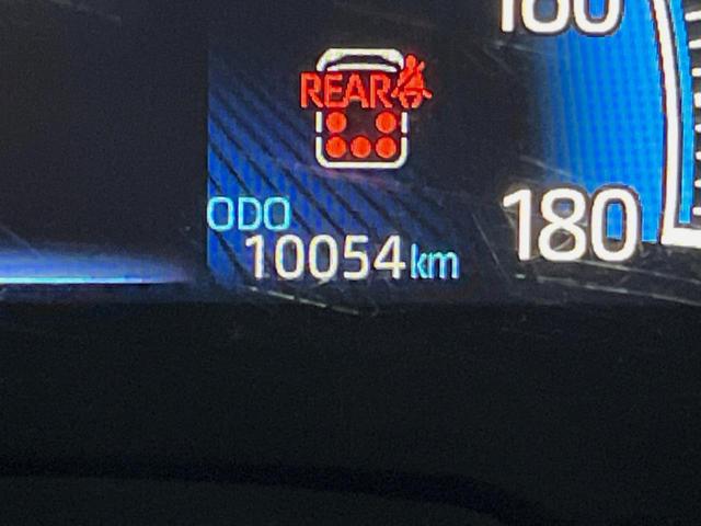 ヴォクシー ハイブリッドS-Z 禁煙車 10.5インチディスプレイオーディオ 全周囲カメラ セーフティーセンス シートヒーター ハーフレザーシート 両側電動スライドドア 純正17インチアルミ パワーバックドア 三眼LEDヘッド(21枚目)