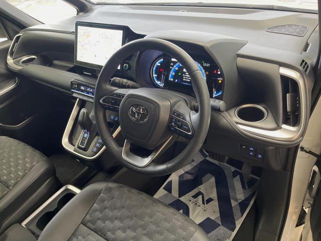 ヴォクシー ハイブリッドS-Z 禁煙車 10.5インチディスプレイオーディオ 全周囲カメラ セーフティーセンス シートヒーター ハーフレザーシート 両側電動スライドドア 純正17インチアルミ パワーバックドア 三眼LEDヘッド(34枚目)