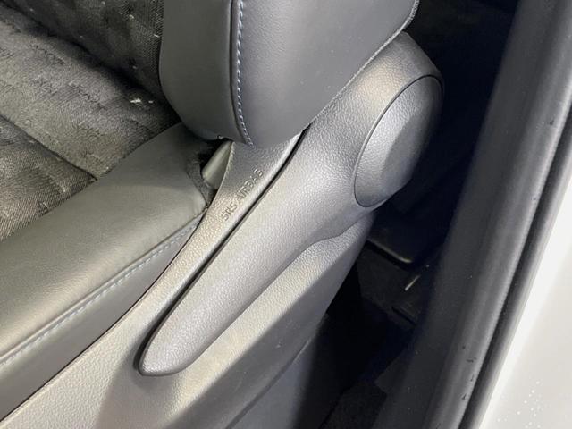 ヴォクシー ハイブリッドS-Z 禁煙車 10.5インチディスプレイオーディオ 全周囲カメラ セーフティーセンス シートヒーター ハーフレザーシート 両側電動スライドドア 純正17インチアルミ パワーバックドア 三眼LEDヘッド(45枚目)