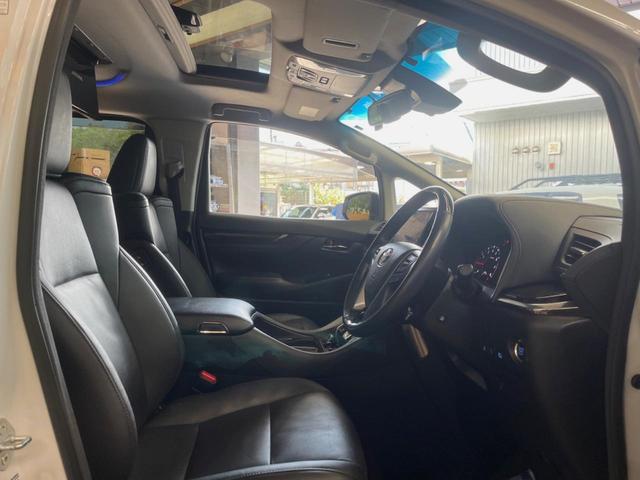 アルファード 2.5S Cパッケージ 後期モデル 禁煙車 モデリスタエアロ サンルーフ BIG-X11インチナビ フリップダウン 両側電動ドア パワーバックドア シートベンチレーション 三眼LEDヘッド セーフティセンス レーダークルーズ(10枚目)
