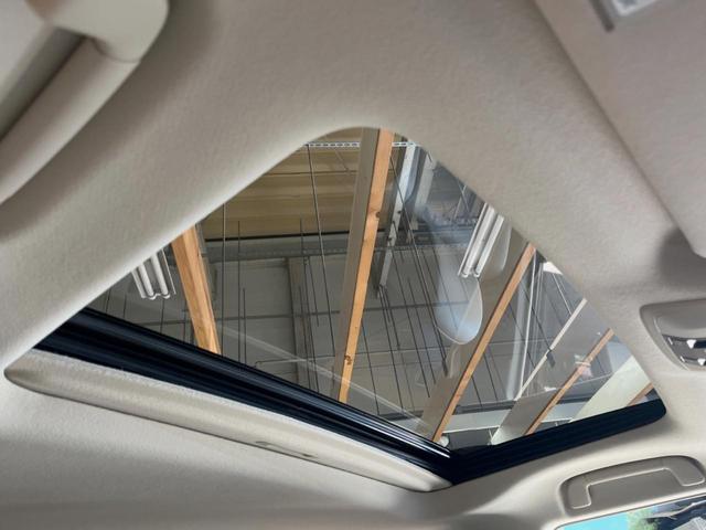 ランドクルーザープラド TX Lパッケージ 4WD サンルーフ セーフティセンス 純正9インチディスプレイオーディオ 全周囲カメラ レーダークルーズ 禁煙車 シートベンチレーション パワーシート ブラインドスポットモニター ルーフレール ETC(3枚目)