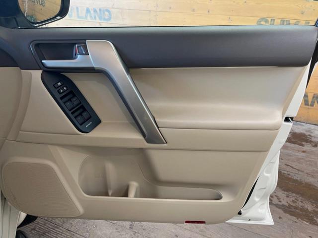 ランドクルーザープラド TX Lパッケージ 4WD サンルーフ セーフティセンス 純正9インチディスプレイオーディオ 全周囲カメラ レーダークルーズ 禁煙車 シートベンチレーション パワーシート ブラインドスポットモニター ルーフレール ETC(28枚目)