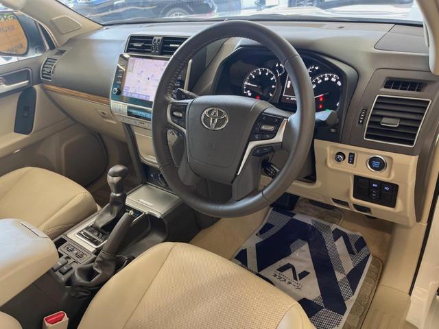 ランドクルーザープラド TX Lパッケージ 4WD サンルーフ セーフティセンス 純正9インチディスプレイオーディオ 全周囲カメラ レーダークルーズ 禁煙車 シートベンチレーション パワーシート ブラインドスポットモニター ルーフレール ETC(31枚目)