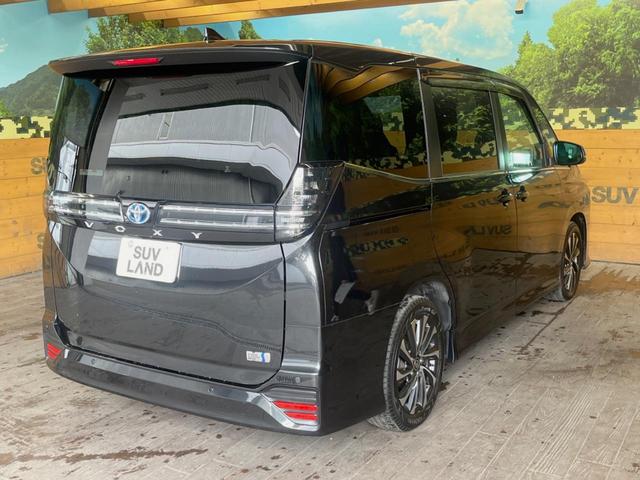 ヴォクシー ハイブリッドS-Z 10.5インチディスプレイオーディオ バックカメラ セーフティセンス レーダークルーズ 両側パワスラ ハーフレザーシート シートヒーター 純正17インチアルミ 三眼LEDヘッド スマートキー ETC(17枚目)