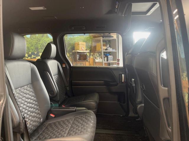 ヴォクシー ハイブリッドS-Z 10.5インチディスプレイオーディオ バックカメラ セーフティセンス レーダークルーズ 両側パワスラ ハーフレザーシート シートヒーター 純正17インチアルミ 三眼LEDヘッド スマートキー ETC(33枚目)