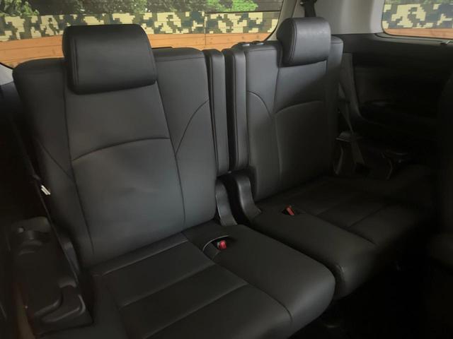 アルファード ２．５Ｓ　Ｃパッケージ　禁煙車　９インチディスプレイオーディオ　バックカメラ　１２．１インチフリップ　レーダークルーズ　ブラインドスポットモニター　セーフティセンス　ウッドコンビステアリング　合皮シート　１８インチアルミ（10枚目）
