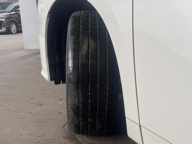 アルファード ２．５Ｓ　Ｃパッケージ　禁煙車　９インチディスプレイオーディオ　バックカメラ　１２．１インチフリップ　レーダークルーズ　ブラインドスポットモニター　セーフティセンス　ウッドコンビステアリング　合皮シート　１８インチアルミ（27枚目）