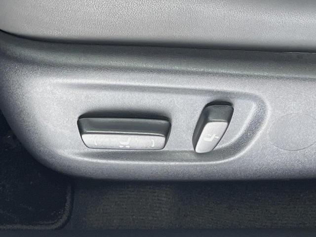 ＮＸ ＮＸ３００　Ｉパッケージ　禁煙車　純正１０．３インチメーカーナビ　全周囲カメラ　プリクラッシュセーフティ　レーダークルーズ　ブラインドスポットモニター　パワーバックドア　シートヒーター　三眼ＬＥＤヘッドランプ　シートヒーター（23枚目）