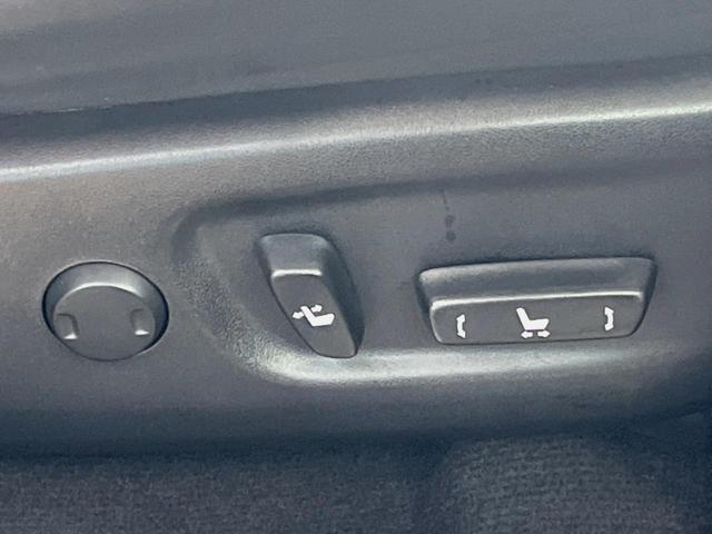 ＮＸ ＮＸ３００　Ｉパッケージ　禁煙車　純正１０．３インチメーカーナビ　全周囲カメラ　プリクラッシュセーフティ　レーダークルーズ　ブラインドスポットモニター　パワーバックドア　シートヒーター　三眼ＬＥＤヘッドランプ　シートヒーター（30枚目）