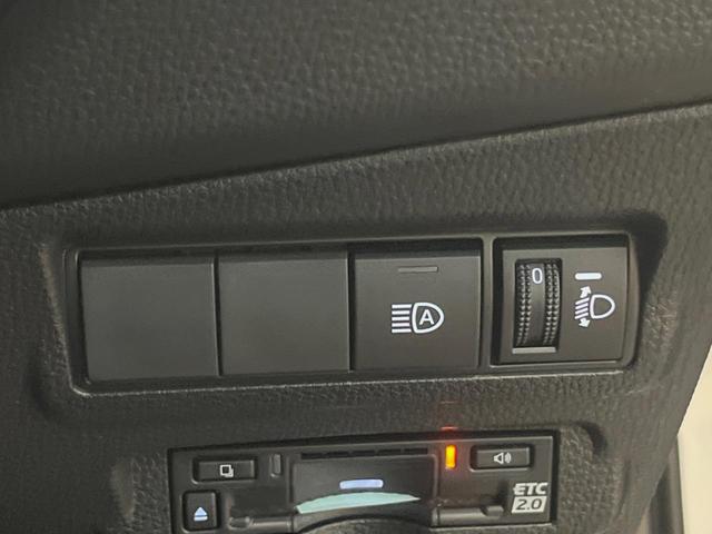 カローラクロス ハイブリッド Z 登録済未使用車 ガラスルーフ 10.5型ディスプレイオーディオ 全周囲カメラ レーダークルーズ ブラインドスポットモニター パワーバックドア シートベンチレーション ETC パワーシート LEDヘッド(35枚目)