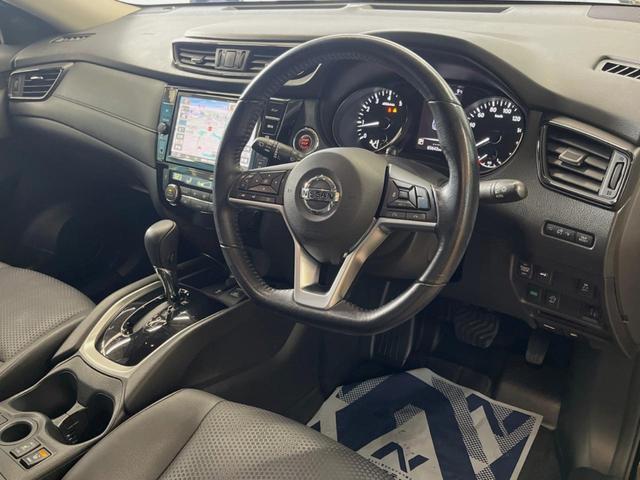 エクストレイル ２０Ｘｉ　純正９インチナビ　全周囲カメラ　プロパイロット　エマージェンシーブレーキ　デジタルインナーミラー　フリップダウン　パワーバックドア　ＬＥＤヘッド　全席シートヒーター　オートブレーキホールド　ＥＴＣ（26枚目）