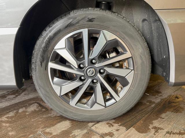 セレナ ｅ－パワー　ハイウェイスターＶ　純正９インチナビ　バックカメラ　プロパイロット　インテリジェントエマージェンシーブレーキ　ブラインドスポットモニター　ハンズフリーパワースライドドア　ＬＥＤヘッド　純正１６インチアルミ　ＥＴＣ（27枚目）