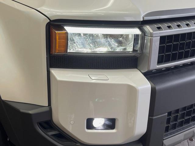 【ＬＥＤヘッドライト】悪天候や夜間走行時も良好な視界を確保し安心して運転できる高輝度ＬＥＤヘッドライトを装備！点灯速度が早く、消費電力も抑えられています。