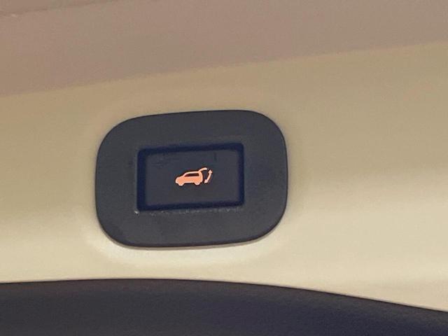 エクストレイル 20X メーカーナビ 全周囲カメラ プロパイロット インテリジェントエマージェンシーブレーキ デジタルインナーミラー パワーバックドア LEDヘッド 純正18インチアルミ 全席シートヒーター スマートキー(7枚目)