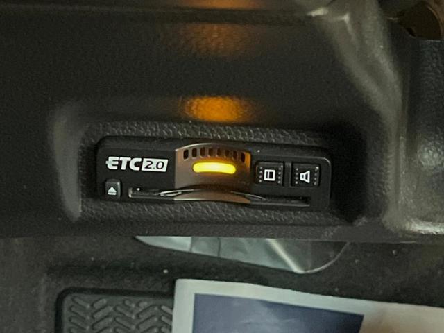 ヴェゼル e:HEV X 9インチホンダコネクトディスプレイ バックカメラ ホンダセンシング レーダークルーズ オートブレーキホールド 純正16インチアルミ コーナーセンサー LEDヘッド オートエアコン スマートキー ETC(35枚目)