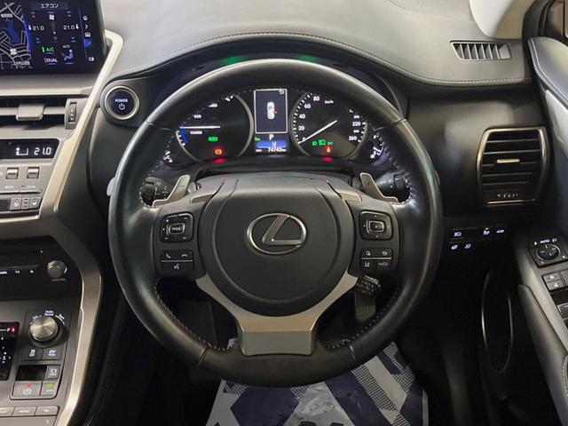 ＮＸ ＮＸ３００ｈ　スパイス＆シック　１０．３型ディスプレイオーディオ　サイド・バックカメラ　レーダークルーズ　禁煙車　シートベンチレーション　パワーバックドア　ブラインドスポットモニター　パワーシート　角型三眼ＬＥＤヘッド　ＥＴＣ（12枚目）