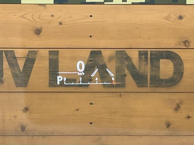 ＮＸ ＮＸ３００ｈ　スパイス＆シック　１０．３型ディスプレイオーディオ　サイド・バックカメラ　レーダークルーズ　禁煙車　シートベンチレーション　パワーバックドア　ブラインドスポットモニター　パワーシート　角型三眼ＬＥＤヘッド　ＥＴＣ（51枚目）