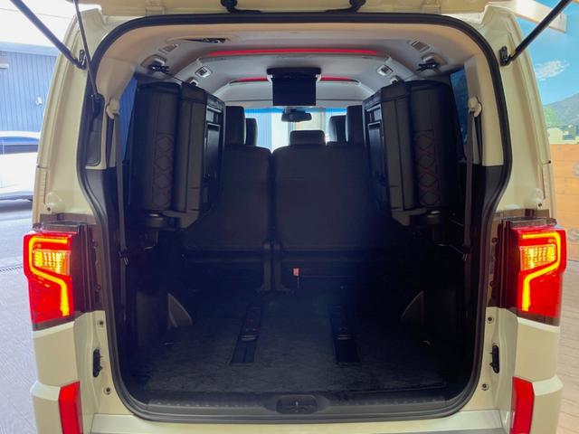 デリカＤ：５ Ｐ　純正１０インチナビ　全周囲カメラ　ｅアシスト　レーダークルーズ　電動サイドステップ　フリップダウン　両側パワスラ　パワーバックドア　ＬＥＤヘッド　パワーシート　シートヒーター　純正１８インチアルミ（11枚目）