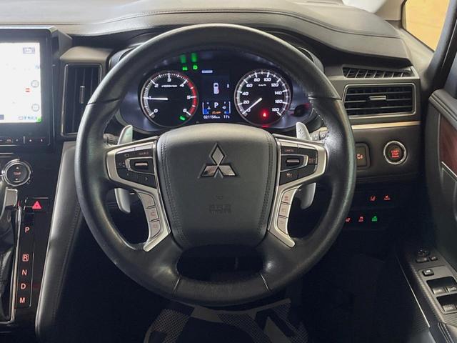 デリカＤ：５ Ｐ　純正１０インチナビ　全周囲カメラ　ｅアシスト　レーダークルーズ　電動サイドステップ　フリップダウン　両側パワスラ　パワーバックドア　ＬＥＤヘッド　パワーシート　シートヒーター　純正１８インチアルミ（12枚目）