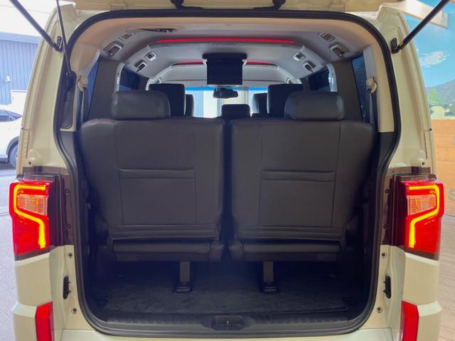 デリカＤ：５ Ｐ　純正１０インチナビ　全周囲カメラ　ｅアシスト　レーダークルーズ　電動サイドステップ　フリップダウン　両側パワスラ　パワーバックドア　ＬＥＤヘッド　パワーシート　シートヒーター　純正１８インチアルミ（25枚目）